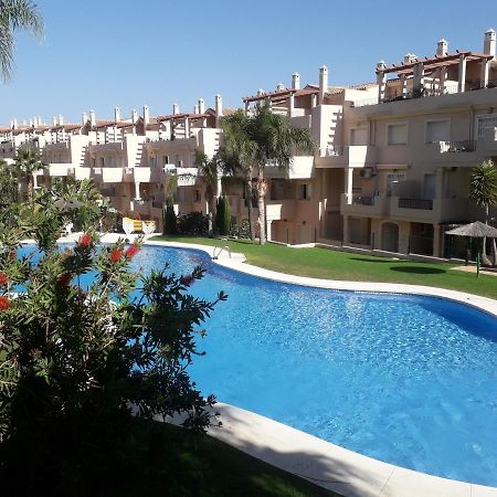 Duquesa Fairways, A Spacious Apartment With Fabulous Views And Facilities Manilva Buitenkant foto