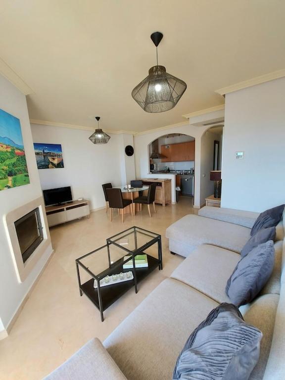 Duquesa Fairways, A Spacious Apartment With Fabulous Views And Facilities Manilva Buitenkant foto