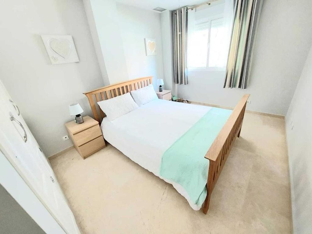 Duquesa Fairways, A Spacious Apartment With Fabulous Views And Facilities Manilva Buitenkant foto